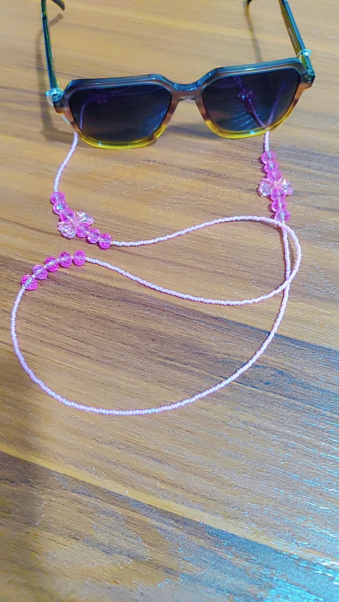 تصویر بند عینک پاپیون 