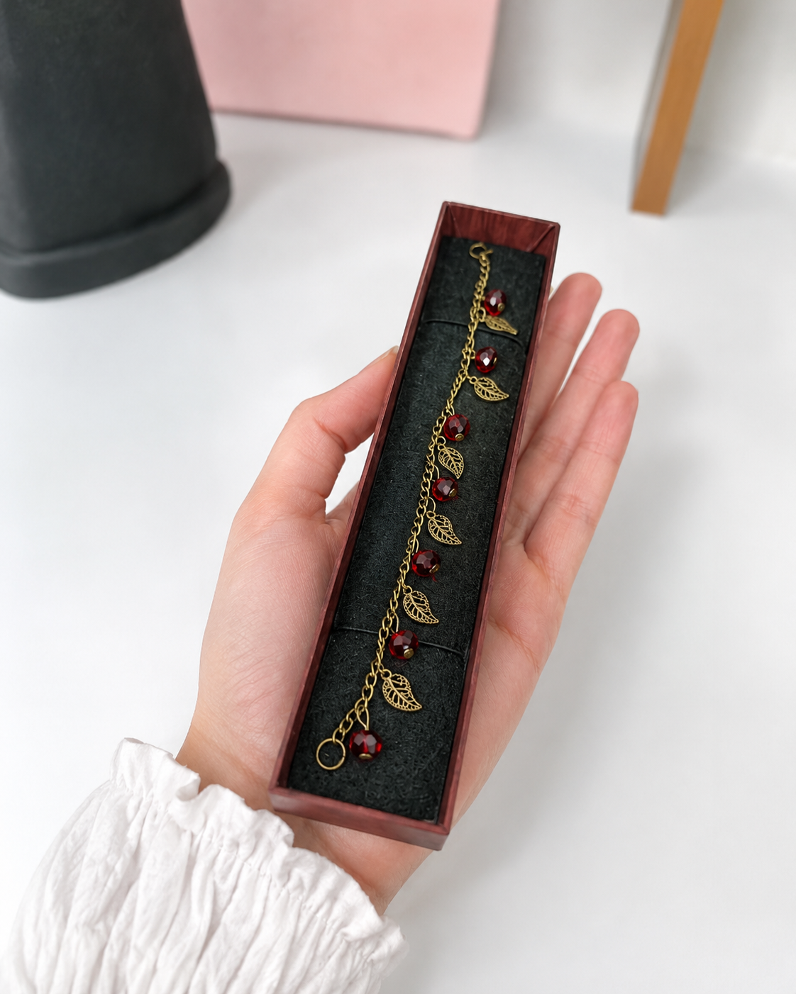 دست بند برگ با کریستال قرمز 🍂❤️