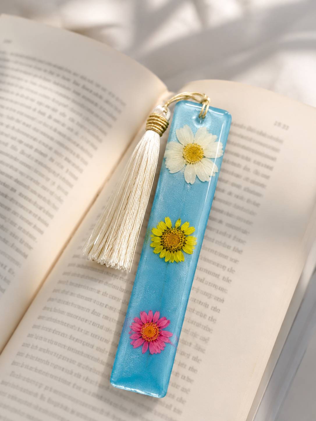نشانگر کتاب با گل طبیعی بابونه🌼💙
