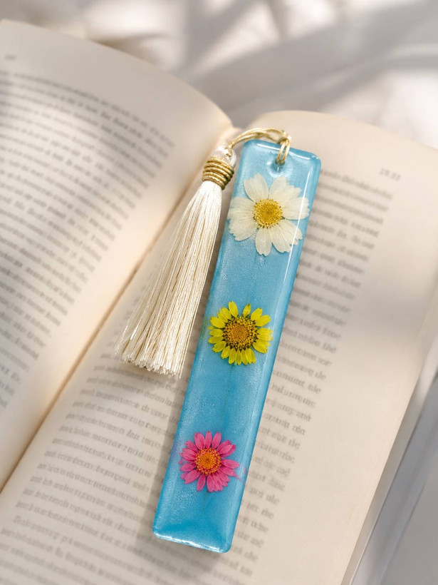 نشانگر کتاب با گل طبیعی بابونه🌼💙